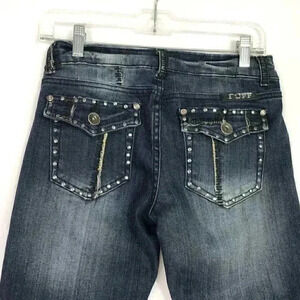 Cowgirl Tuff Women 25 Studded Denim Capris Blue Stretch Whiskered Thick Stitch